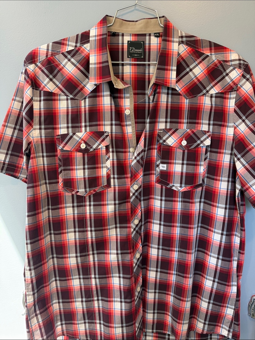 7 Diamonds Men's Red and White Plaid Short-Sleeve Button-Down Shirt